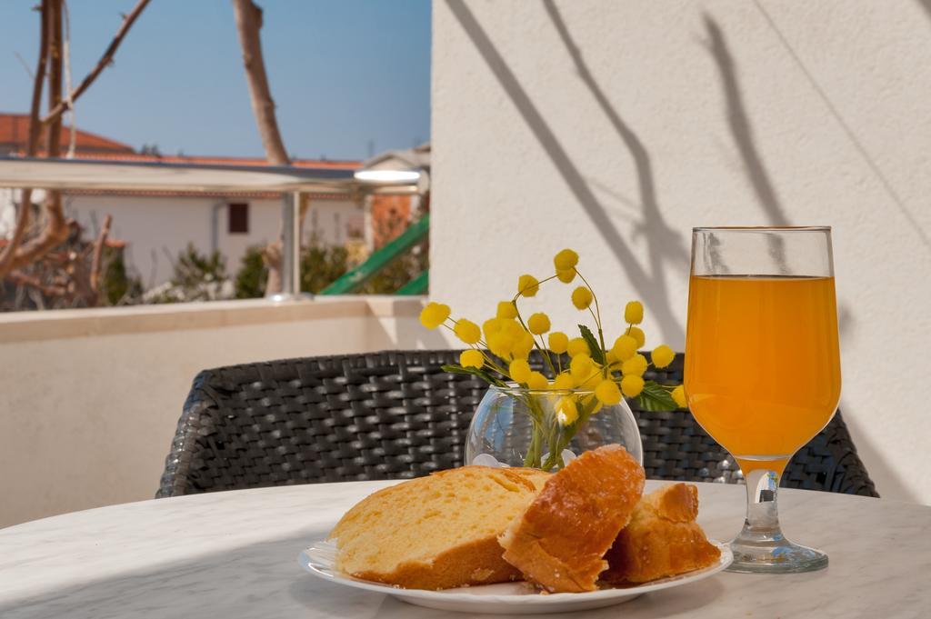 House Marta Apartment Baška Voda Стая снимка
