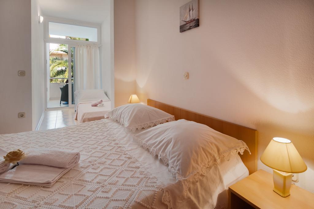 House Marta Apartment Baška Voda Стая снимка