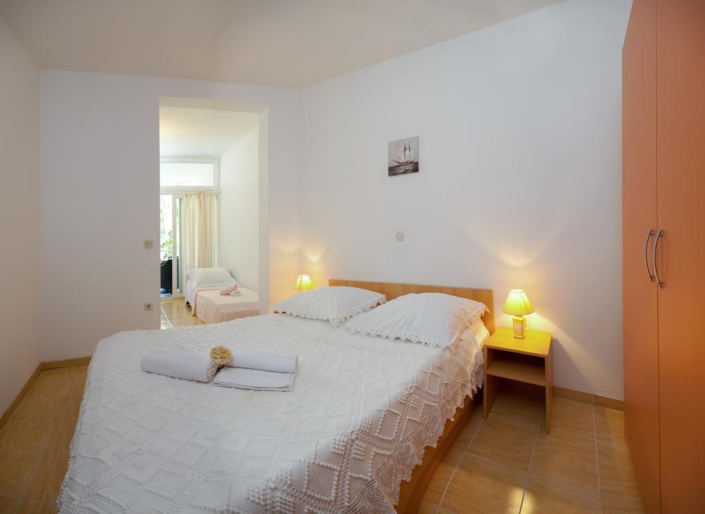 House Marta Apartment Baška Voda Стая снимка