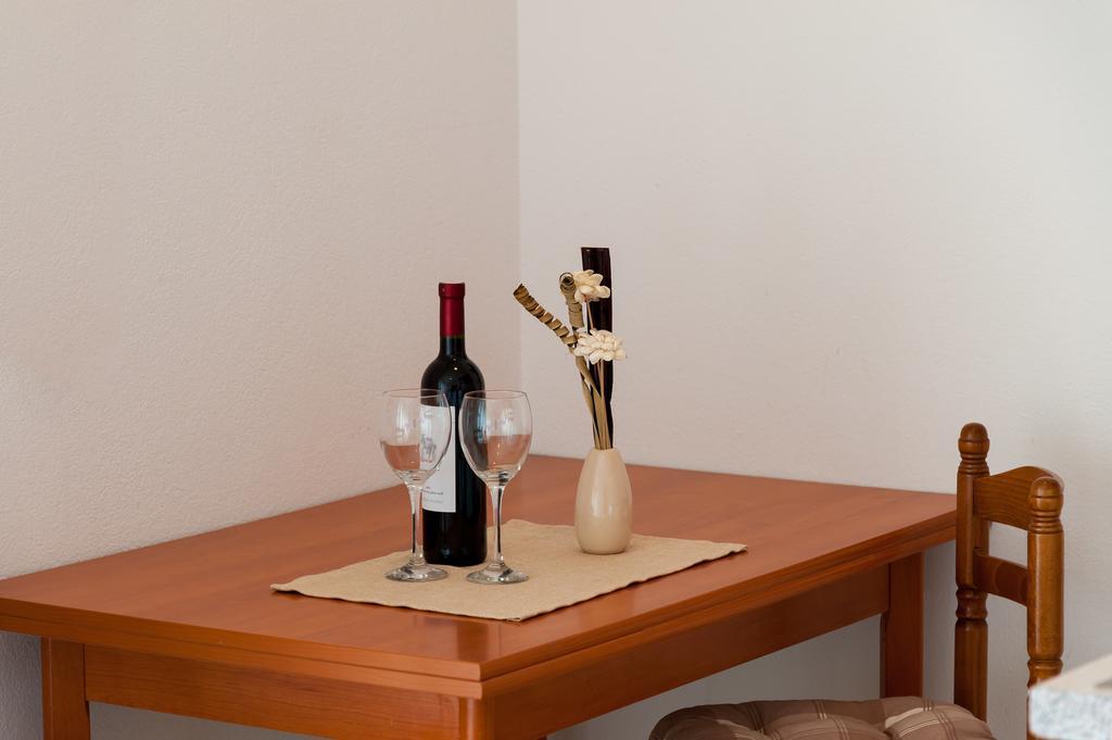 House Marta Apartment Baška Voda Стая снимка