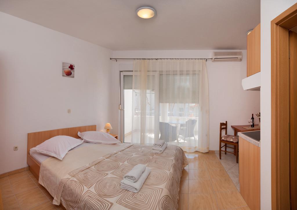House Marta Apartment Baška Voda Стая снимка