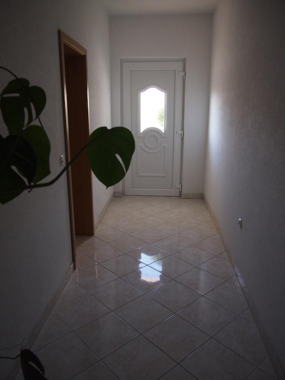 House Marta Apartment Baška Voda Екстериор снимка