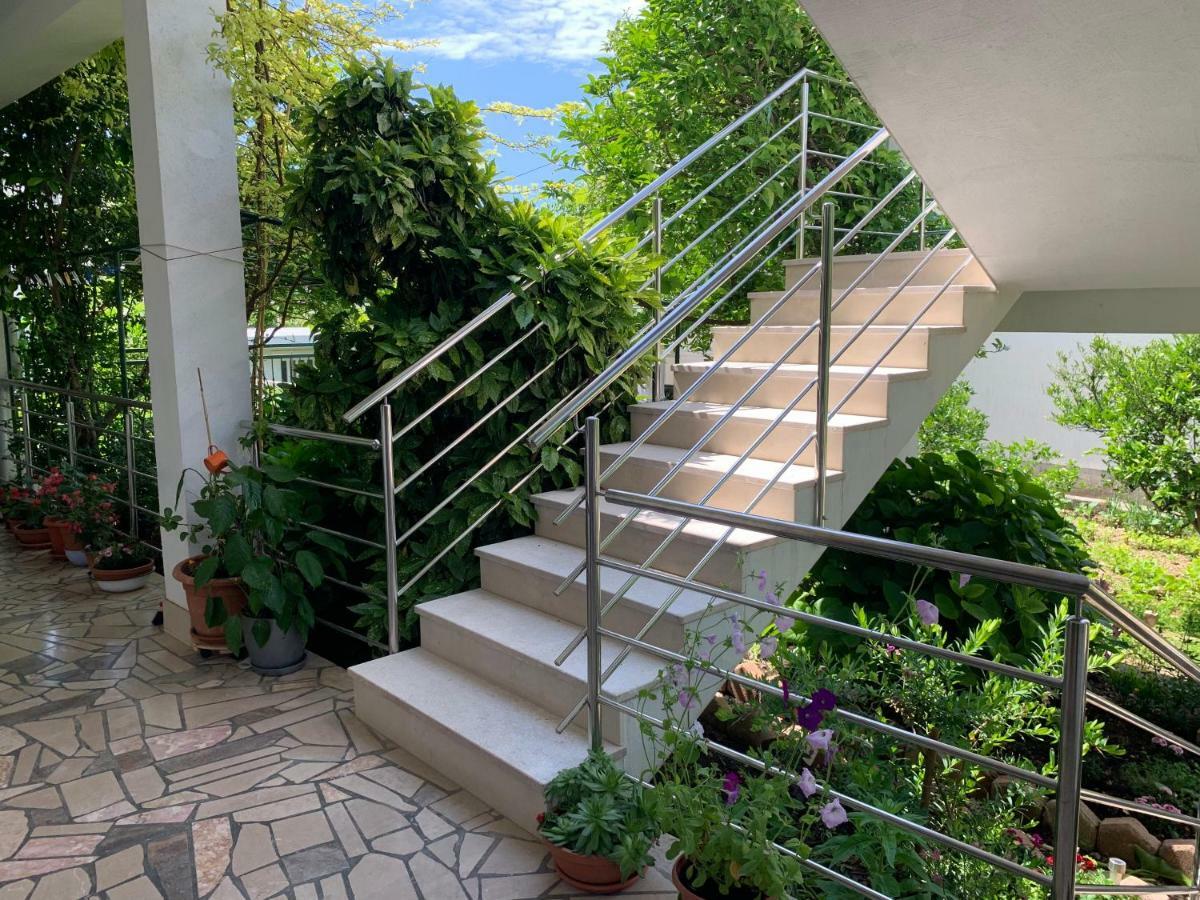 House Marta Apartment Baška Voda Екстериор снимка
